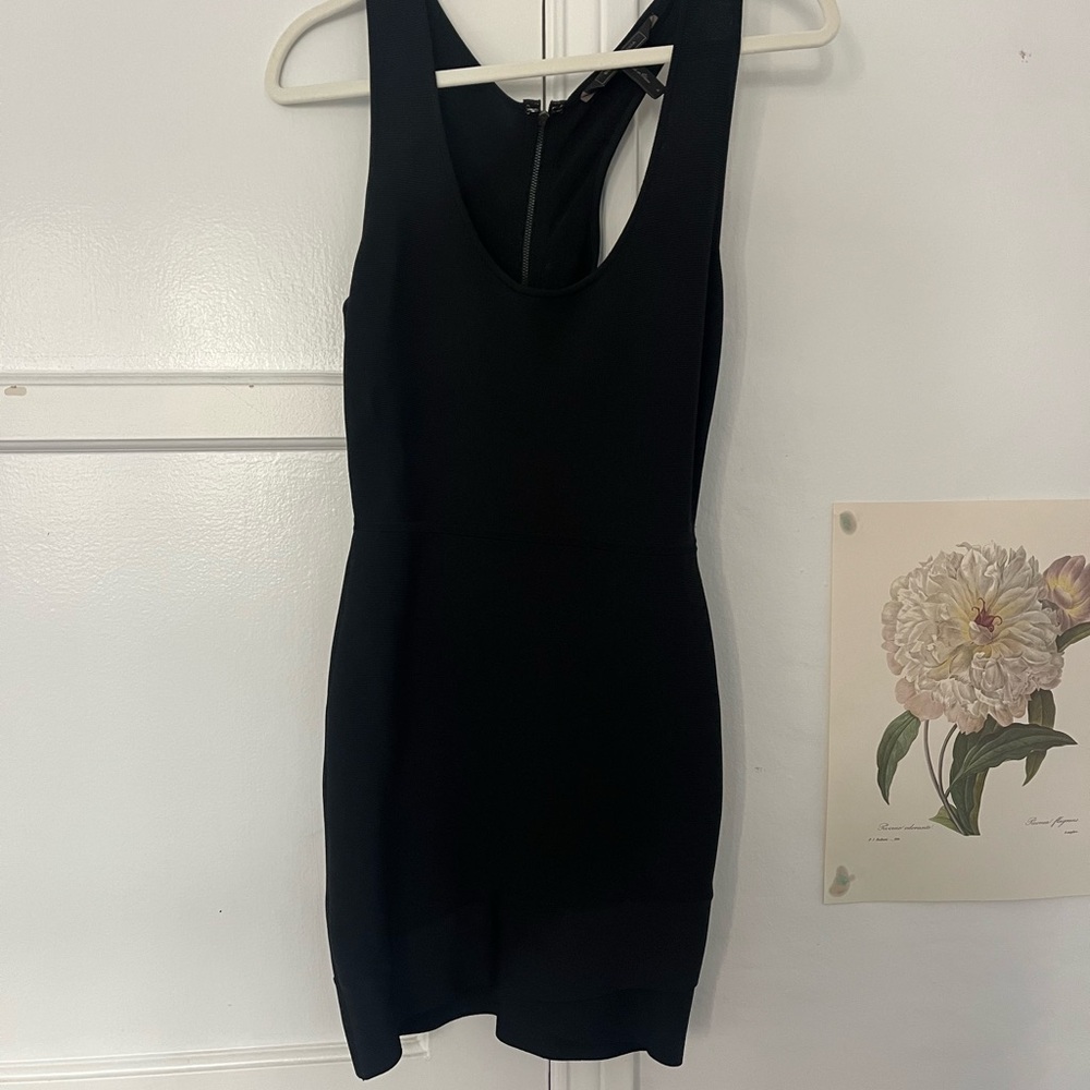 Elegant Black Sleeveless Dress